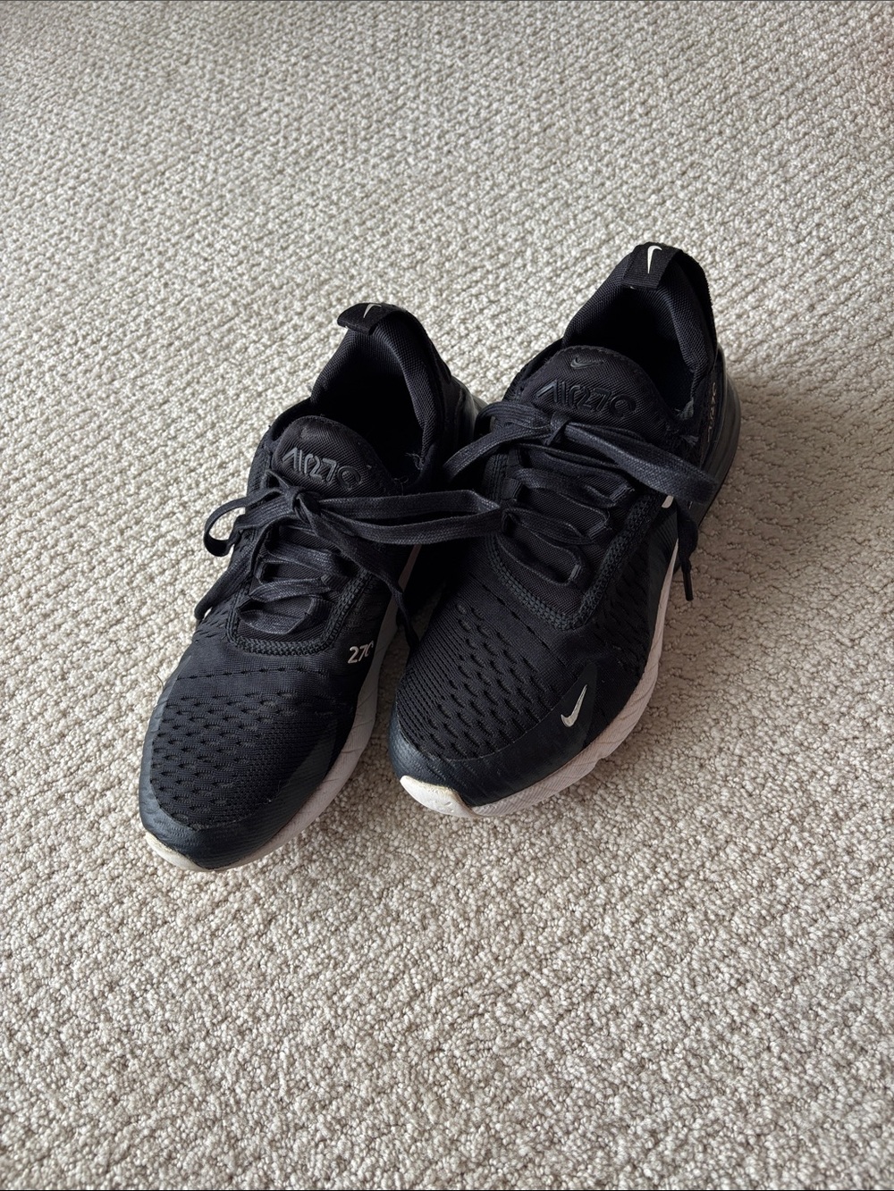 Nike Black and White Kids' Low-Top Sneakers Size 6 1/2